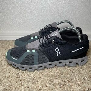 On Cloud 5 Womens Sz 9.5 Gray Black Mint Outdoor Running Walking Shoes Sneakers